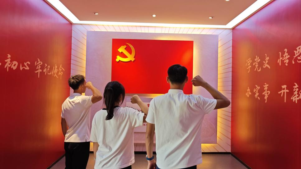c3cc0c43af734edcba0f28dce09ae39a.png 电竞实时数据网