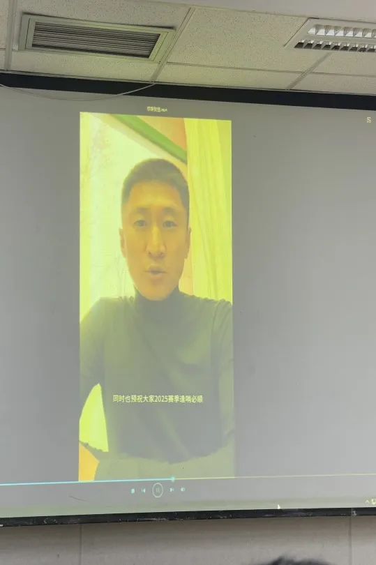 c8b42d03e0b84c1e96c9bc91ac074c1d.jpg 电竞实时数据网