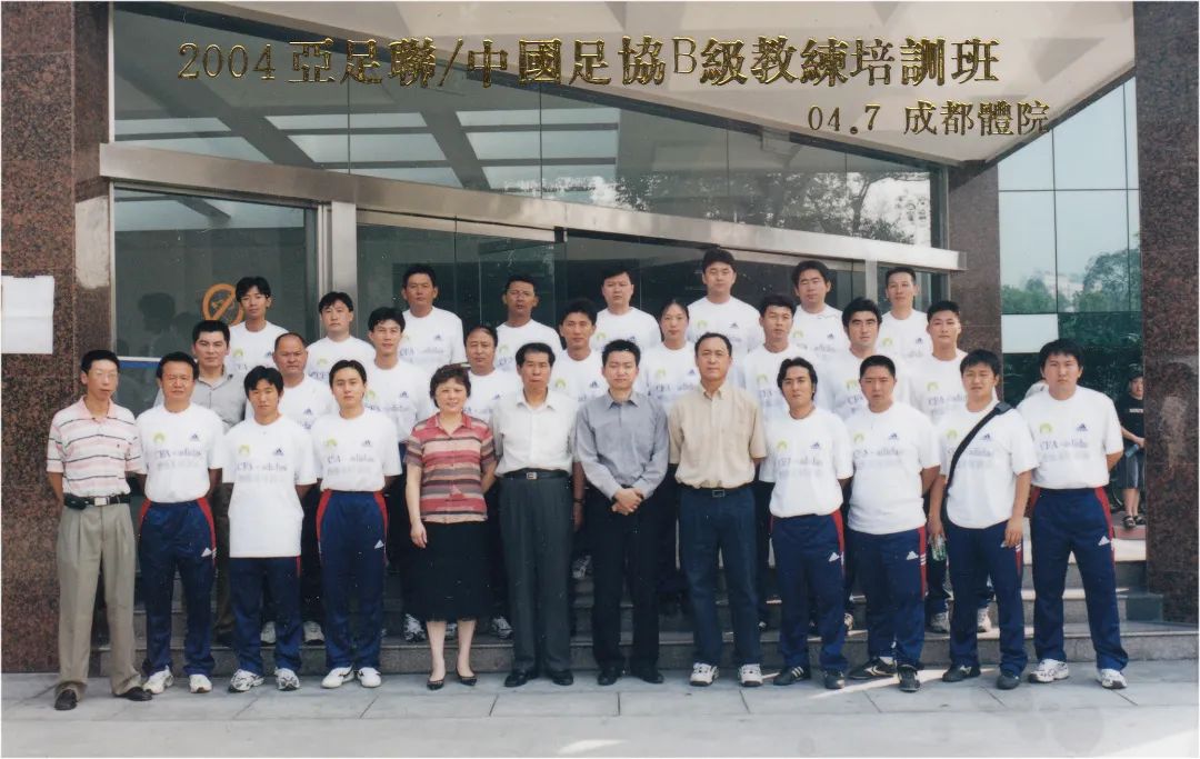 b5d8edea7e594101944e86a81b9fbbfd.jpg 电竞实时数据网