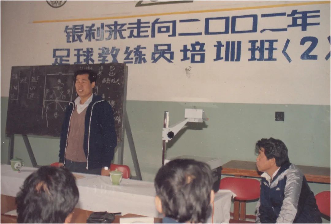 dfa85846325640fbba4d18c6f0496e18.jpg 电竞实时数据网