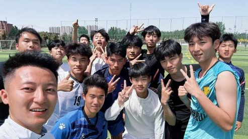 3cf0fb2cfd3744bd86ad1eb470f66c8c.png 电竞实时数据网
