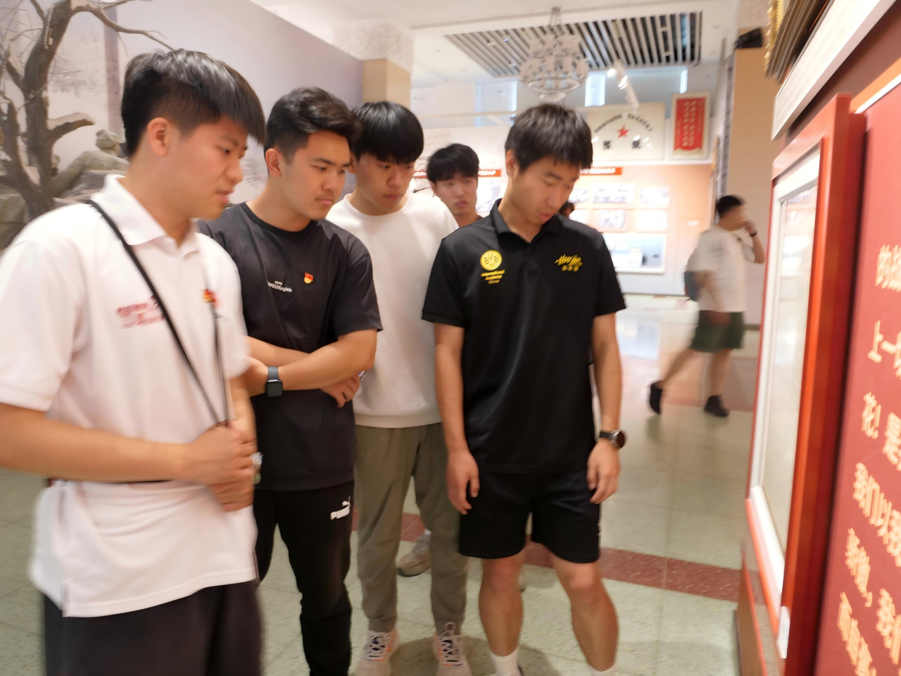 b6a6e9be0e494c42ac47d392bfdaa48e.png 电竞实时数据网